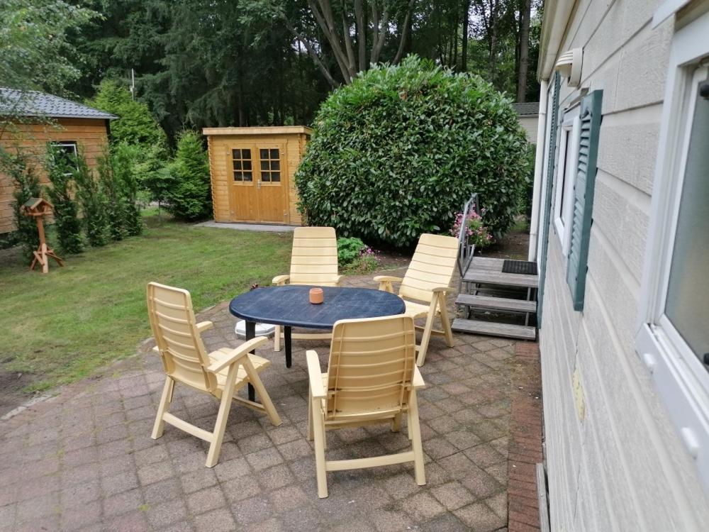 Chalet 4-6 Personen Epe F15 Van Alle Gemakken Voorzien Max Aantal Volwassen Personen Bedraagt 4 Exterior photo
